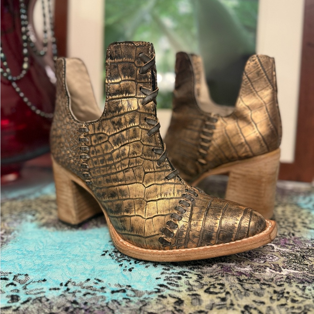 Freebird Jameson Blush Croco Leather Boots